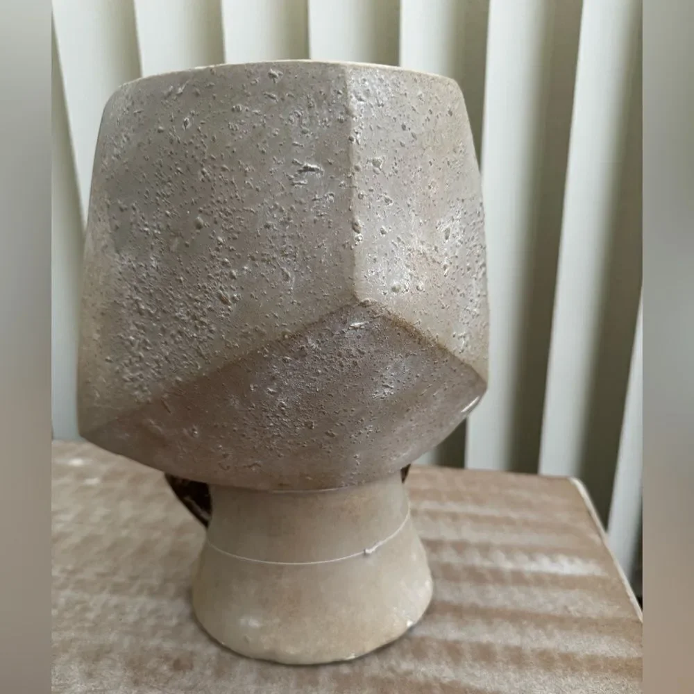 Artistic Ceramic/Resin Face Vase Pink planter